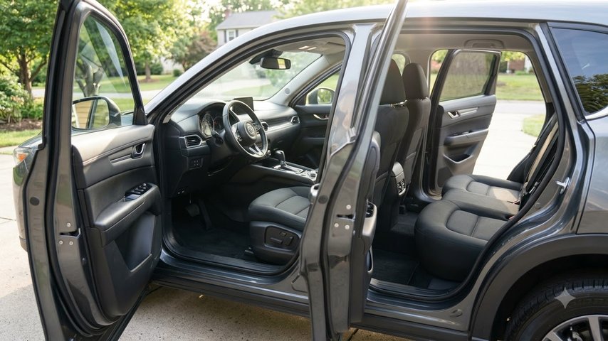 Как убрать неприятный запах из салона автомобиля и надолго сохранить свежесть